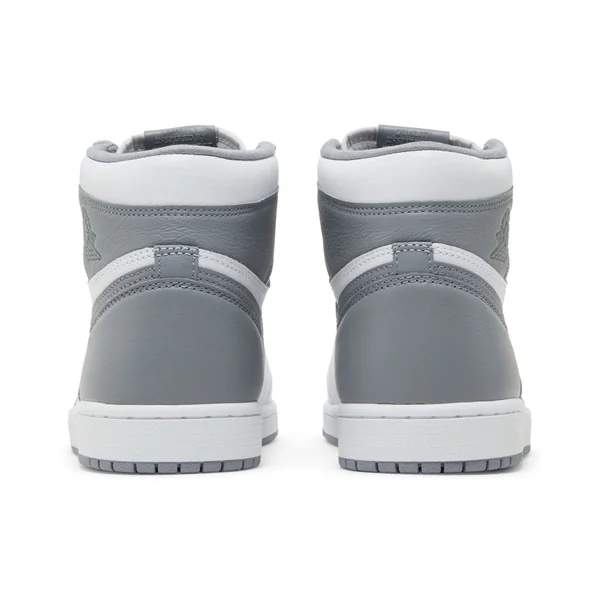 Air Jordan 1 Retro High OG 'Stealth'