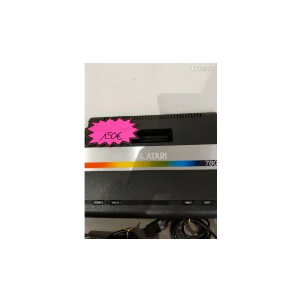 Atari 7800 – Très bon état – Avec manettes et joysticks