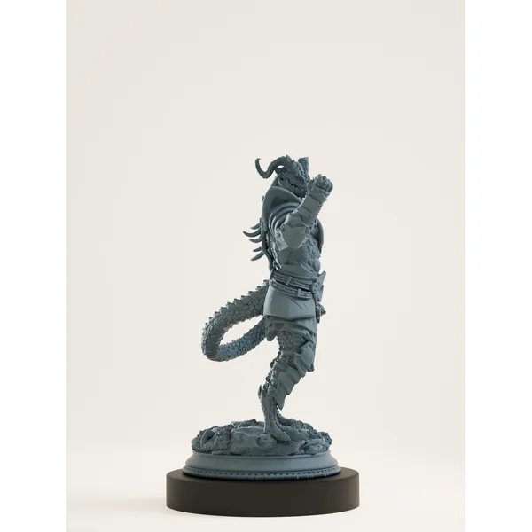 Drakeide noire combattant