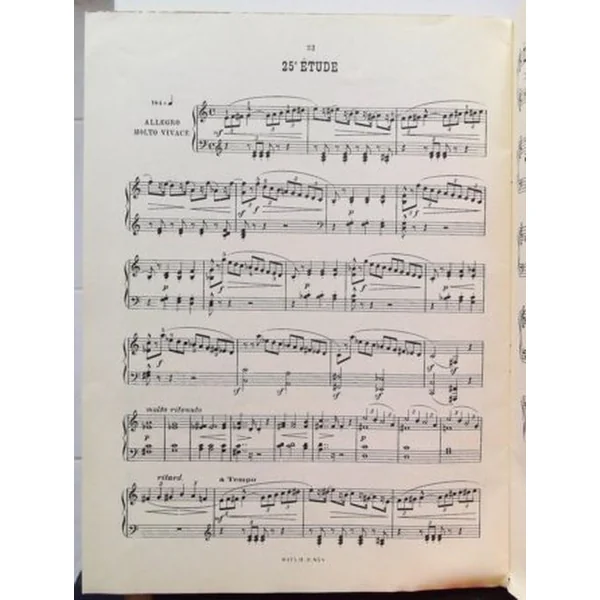 Etudes Et Preludes Pour Piano
