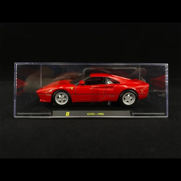 Ferrari GTO 1984 Rouge 1/24 Bburago