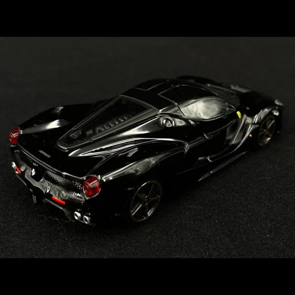 Ferrari LaFerrari 2013 Noir 1/43 Bburago 18-36100