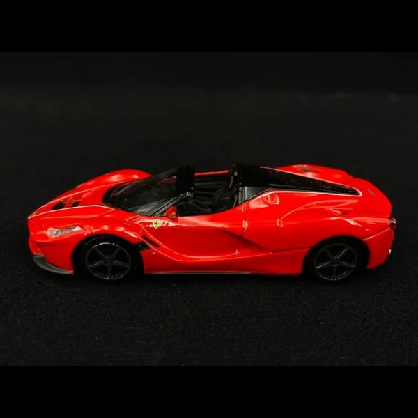 Ferrari LaFerrari Aperta 2016 Rouge / Noir 1/43 Bburago 18-36100