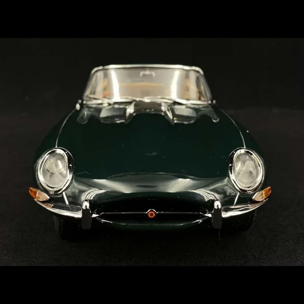 Jaguar Type E RHD 1961 Vert British Racing 1/18 Kyosho KYO8954G0