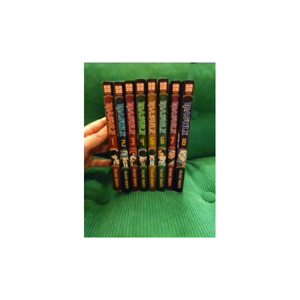Lot de 8 mangas Mashle