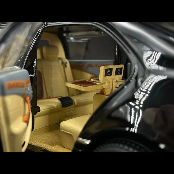 Mercedes-Benz Classe S 600 Pullman 2000 Noire 1/18 Sun Star SUN4116