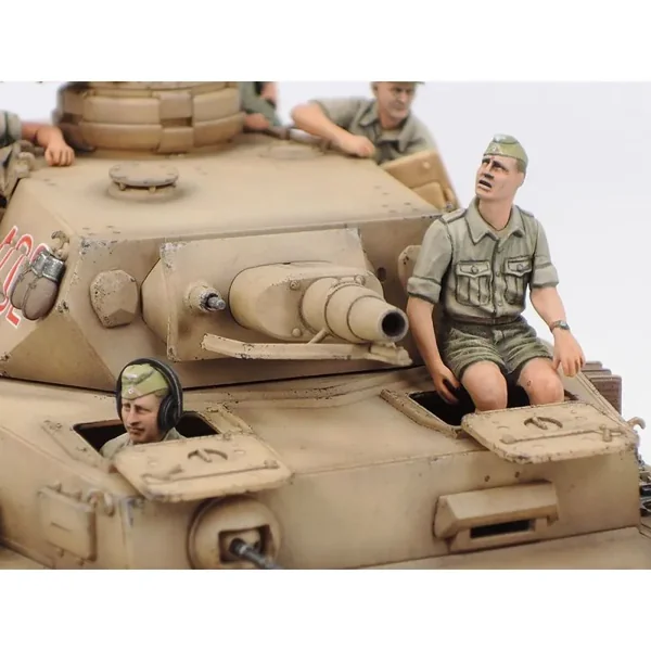 Panzer IV Ausf.F + motocycliste
