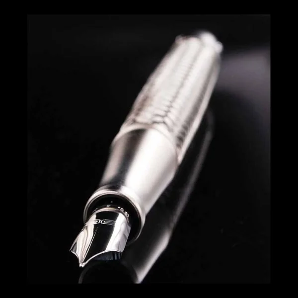 Stylo Porsche Design Tec Flex acier Plume or taille F