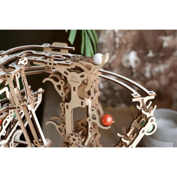 UGEARS Modèles Mécaniques: CIRCUIT à BILLES
