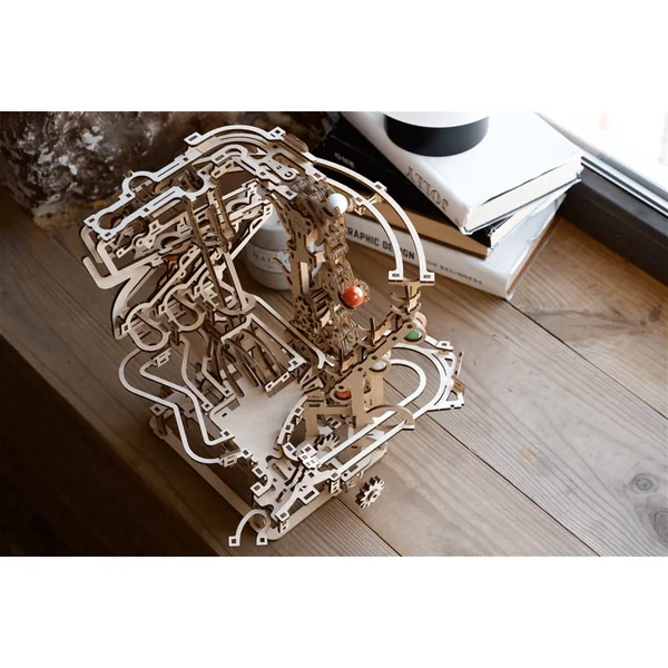UGEARS Modèles Mécaniques: CIRCUIT à BILLES